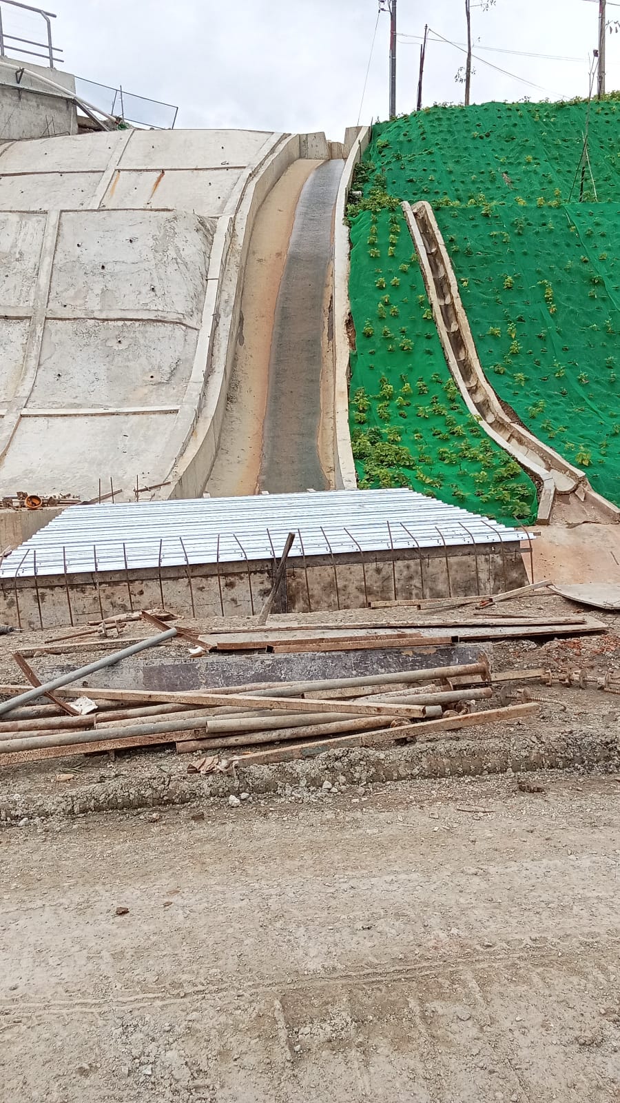 Pekerjaan tanah Proyek Jalan Tol IKN Segmen KKT Kariangau - SP Tempadung